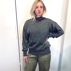 DAISY/Vintage Women's Metallic Silver/Grey Pull Over Light Weight Sweater M